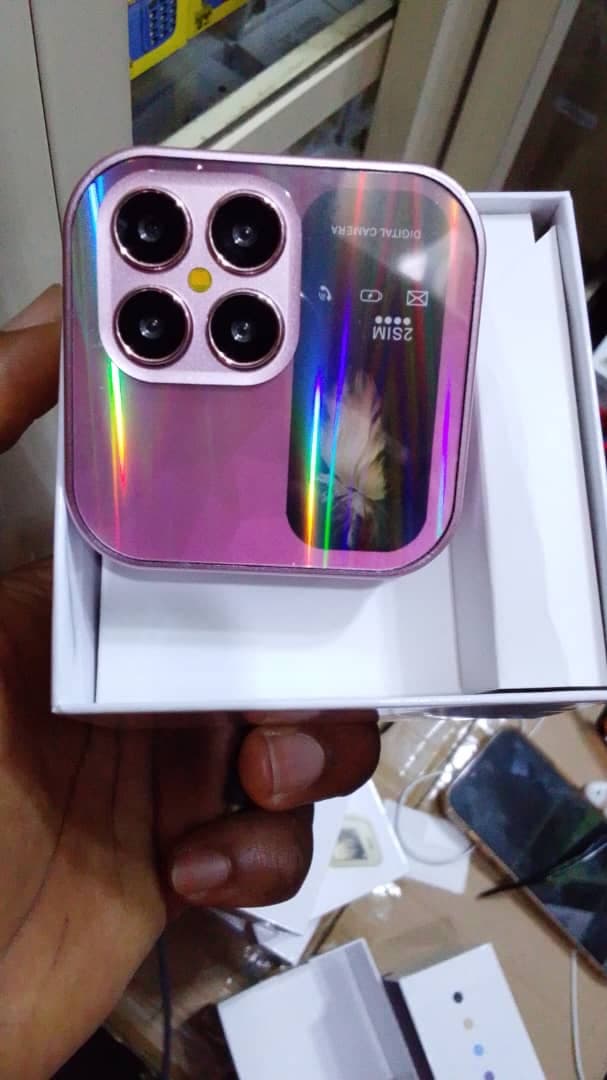 Smart Flip i17 in purple